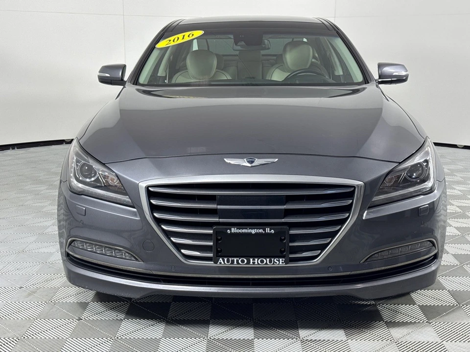 2016 Hyundai Genesis - Image 10 of 12