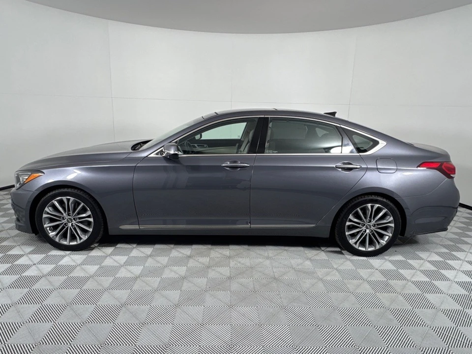 2016 Hyundai Genesis - Image 7 of 12