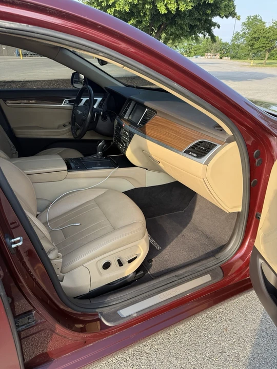 2016 Hyundai Genesis - Image 8 of 12