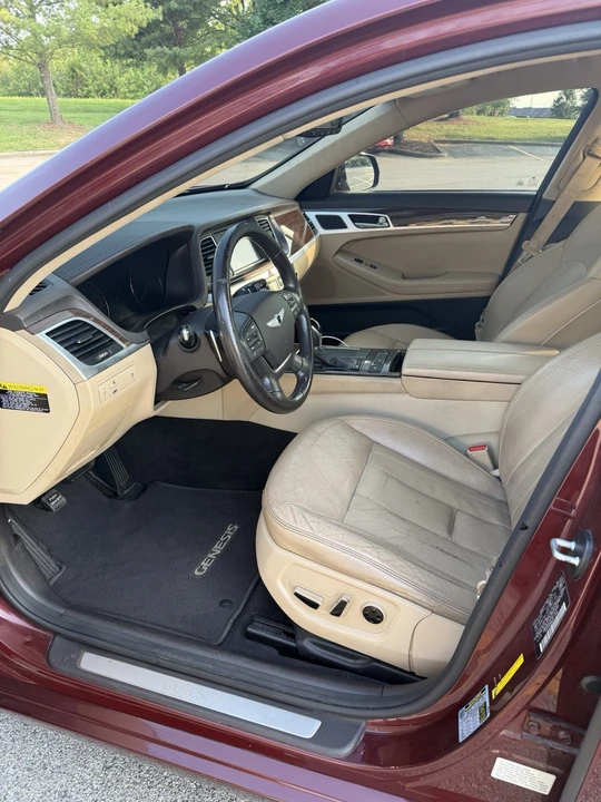 2016 Hyundai Genesis - Image 5 of 12