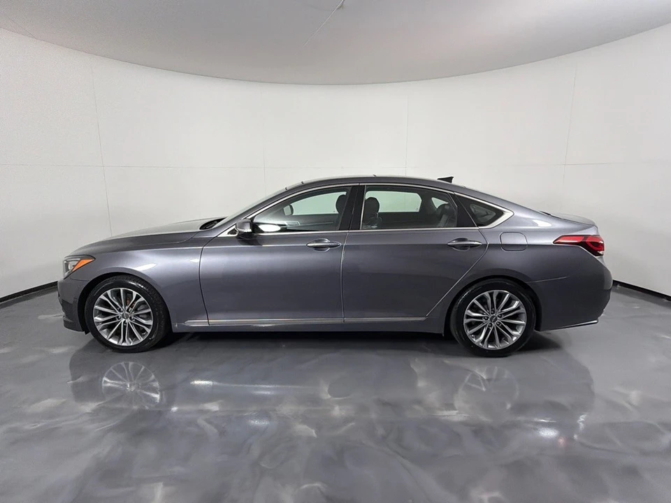 2016 Hyundai Genesis - Image 5 of 23