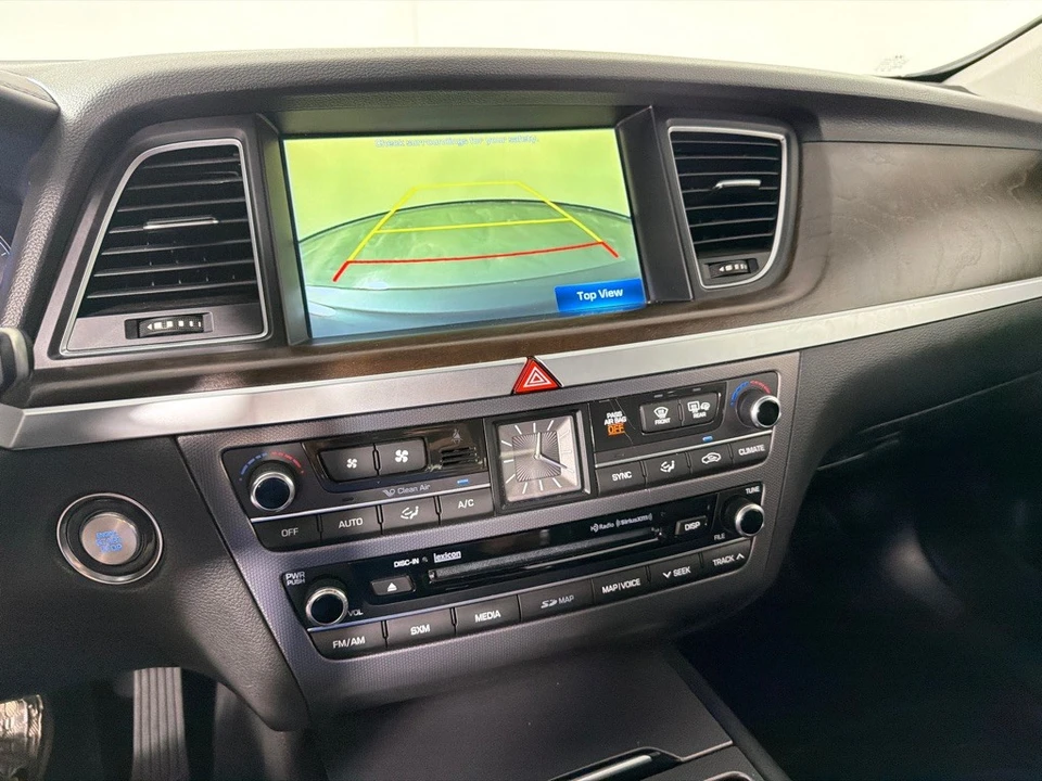 2016 Hyundai Genesis - Image 14 of 23