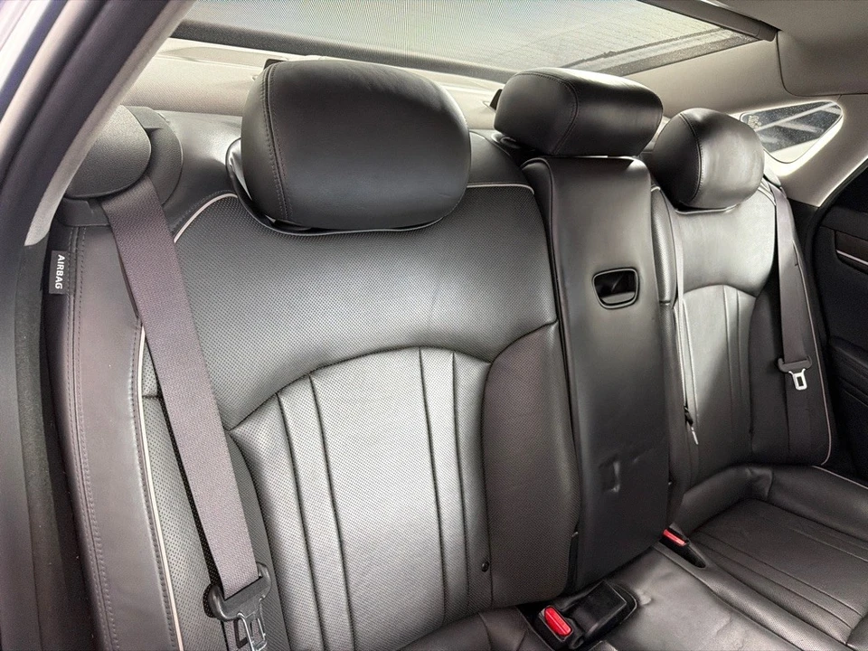 2016 Hyundai Genesis - Image 19 of 23