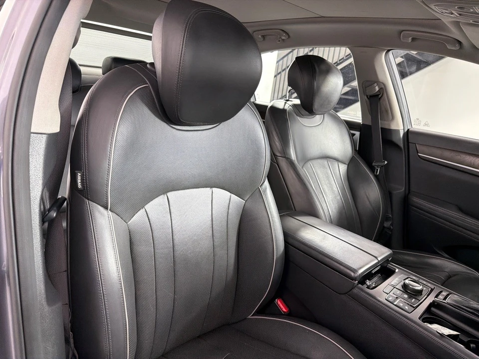 2016 Hyundai Genesis - Image 21 of 23