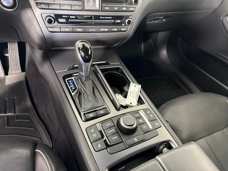 2016 Hyundai Genesis - Image 15 of 23