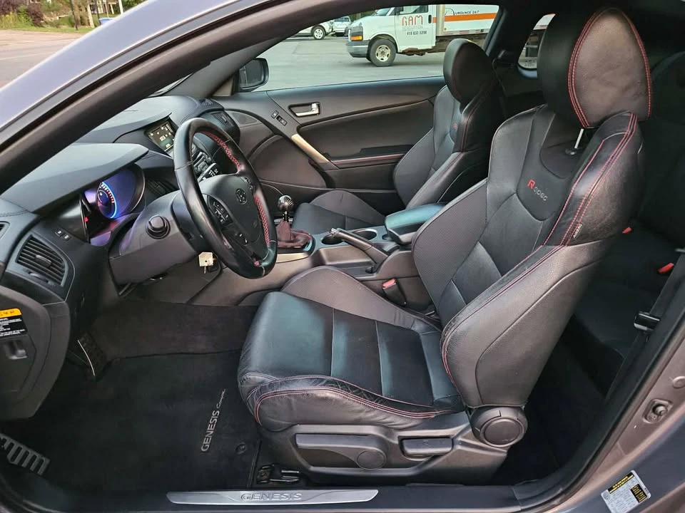 2016 Hyundai Genesis Coupe - Image 11 of 20