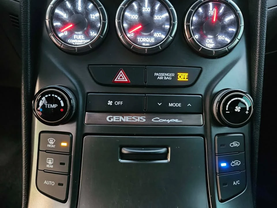 2016 Hyundai Genesis Coupe - Image 19 of 20