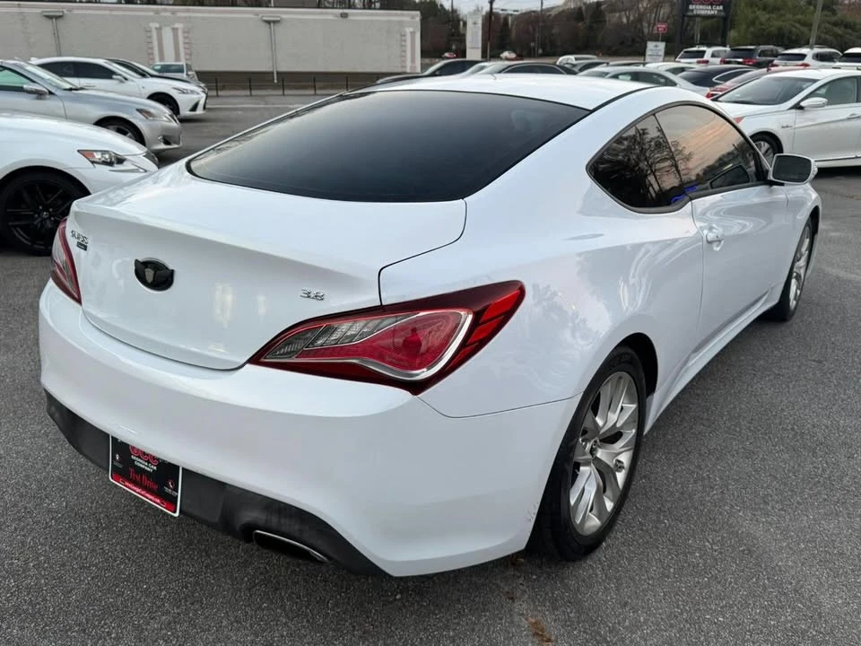 2016 Hyundai Genesis Coupe - Image 8 of 17