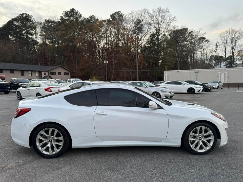 2016 Hyundai Genesis Coupe - Image 9 of 17