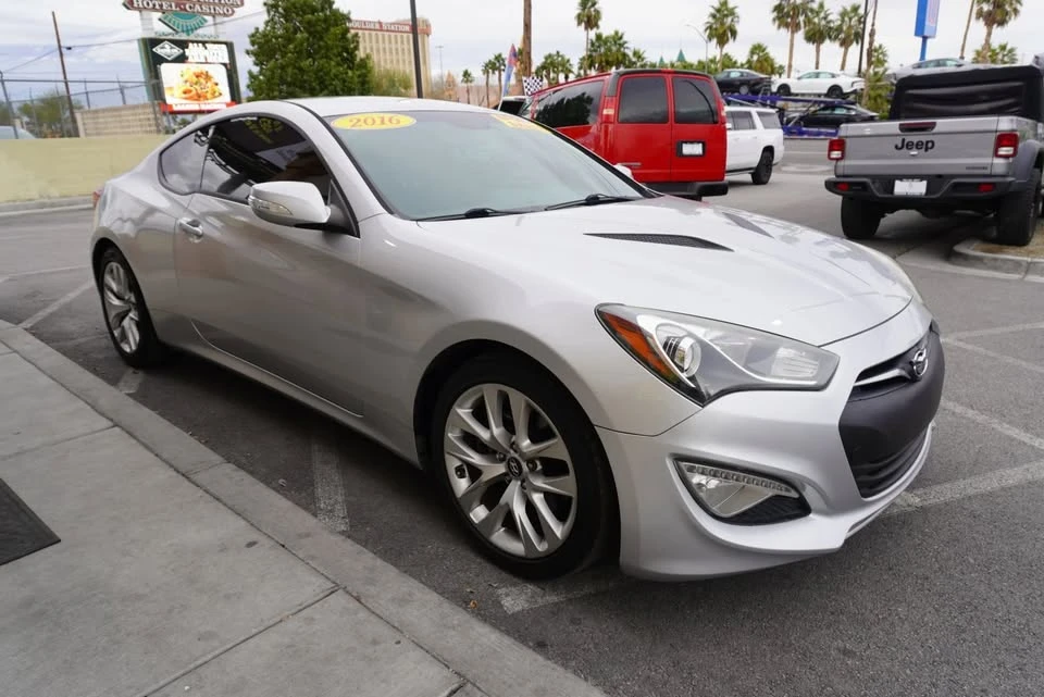 2016 Hyundai Genesis Coupe - Image 7 of 20