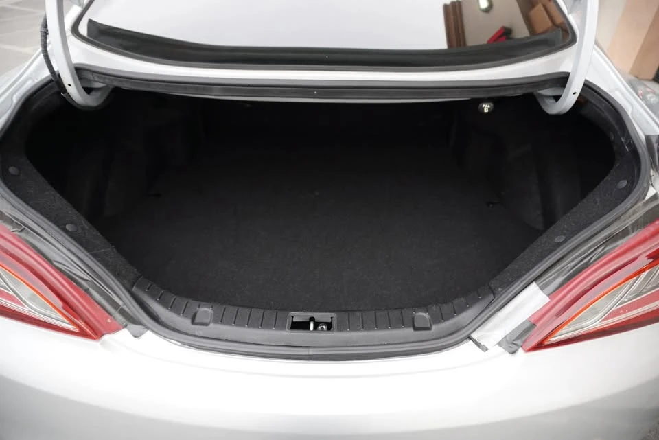 2016 Hyundai Genesis Coupe - Image 11 of 20