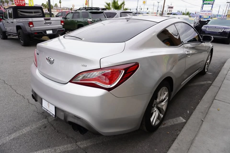 2016 Hyundai Genesis Coupe - Image 9 of 20