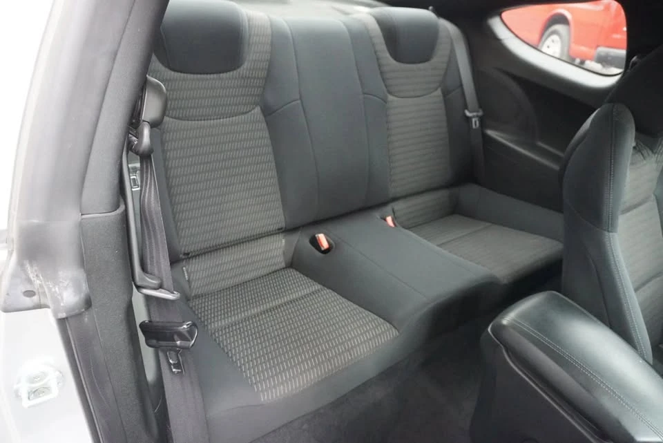 2016 Hyundai Genesis Coupe - Image 19 of 20