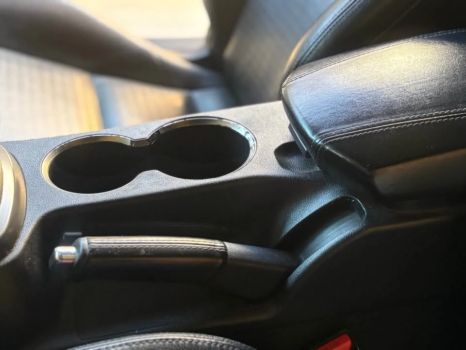 2016 Hyundai Genesis Coupe - Image 7 of 17