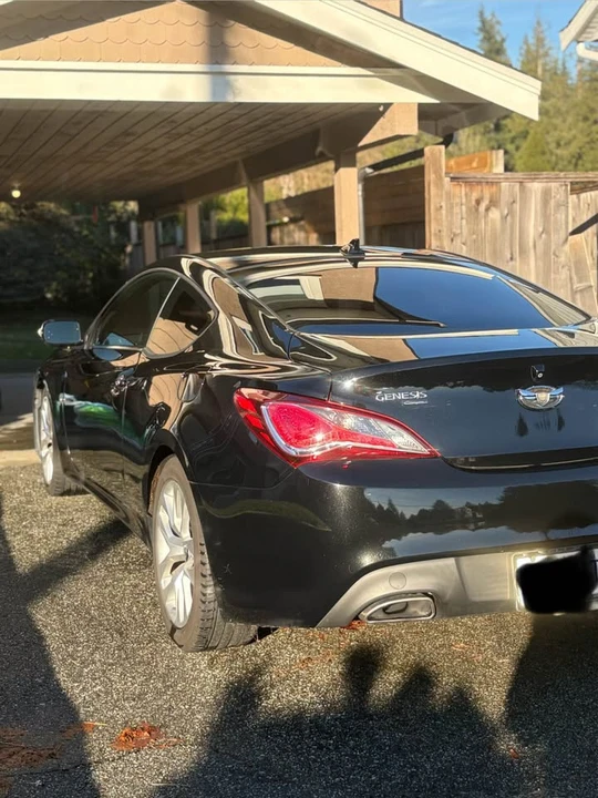 2016 Hyundai Genesis Coupe - Image 3 of 17