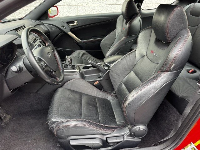 2016 Hyundai Genesis Coupe - Image 7 of 17