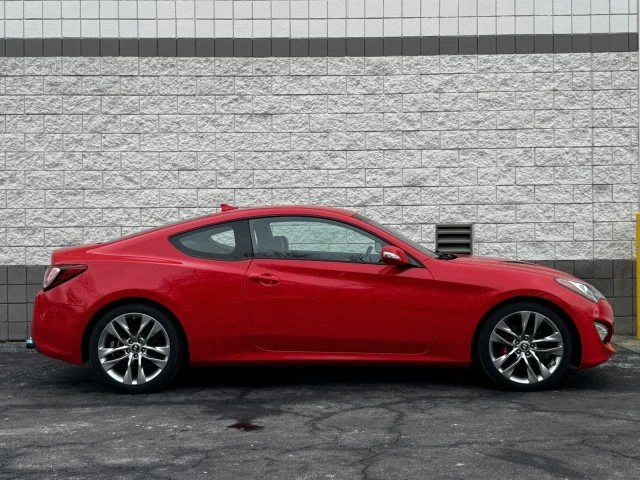 2016 Hyundai Genesis Coupe - Image 15 of 17