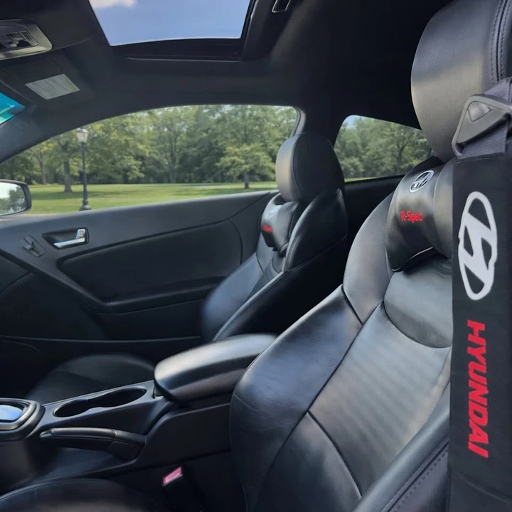 2016 Hyundai Genesis Coupe - Image 6 of 8