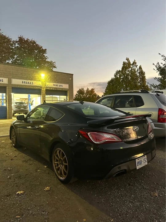 2016 Hyundai Genesis Coupe - Image 2 of 10