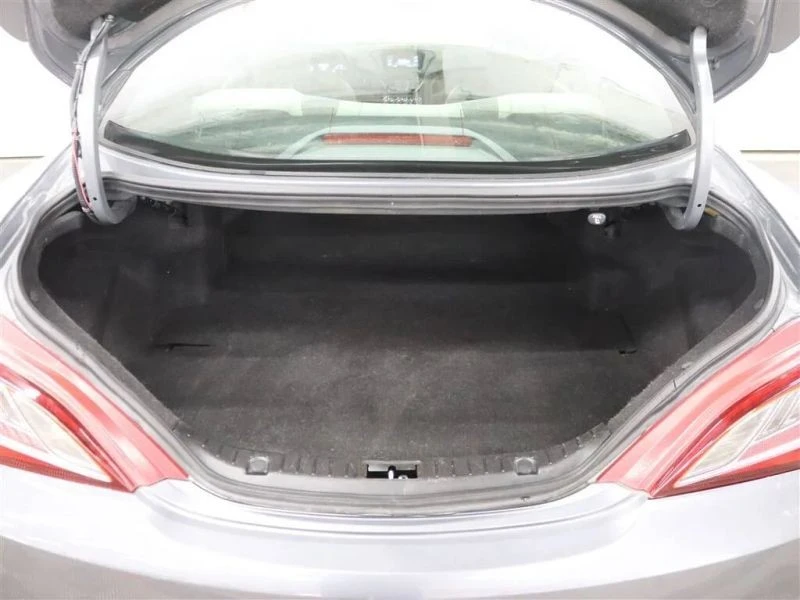 2016 Hyundai Genesis Coupe - Image 11 of 12