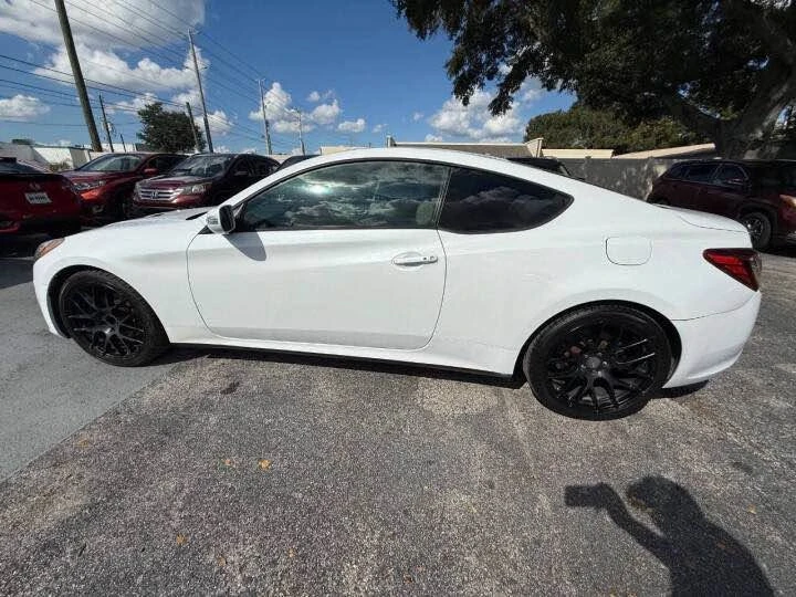 2016 Hyundai Genesis Coupe - Image 4 of 9