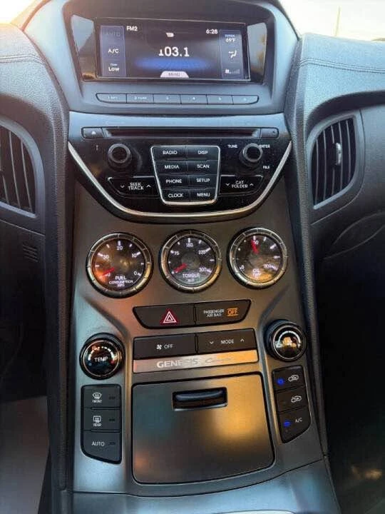 2016 Hyundai Genesis Coupe - Image 9 of 9