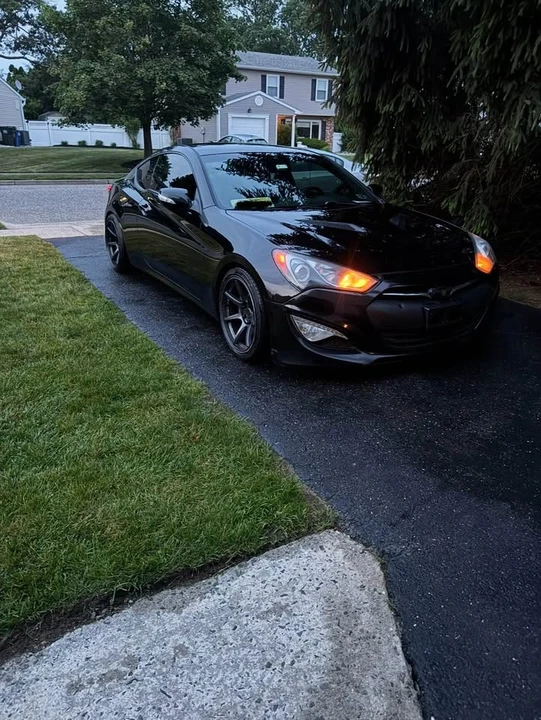 2016 Hyundai Genesis Coupe - Image 2 of 7