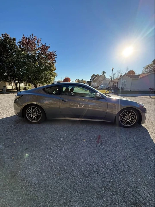 2016 Hyundai Genesis Coupe - Image 5 of 15
