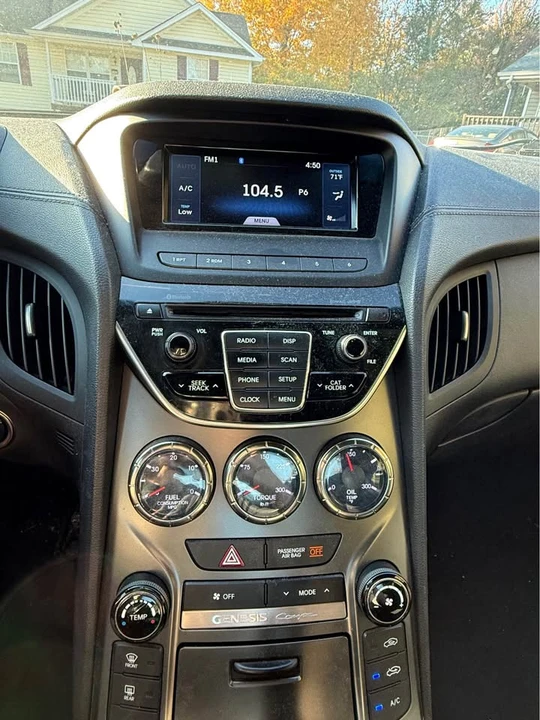 2016 Hyundai Genesis Coupe - Image 9 of 15