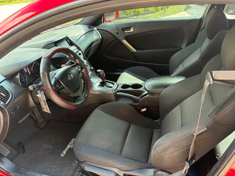 2016 Hyundai Genesis Coupe - Image 8 of 11