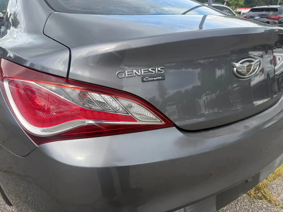 2016 Hyundai Genesis Coupe - Image 17 of 20