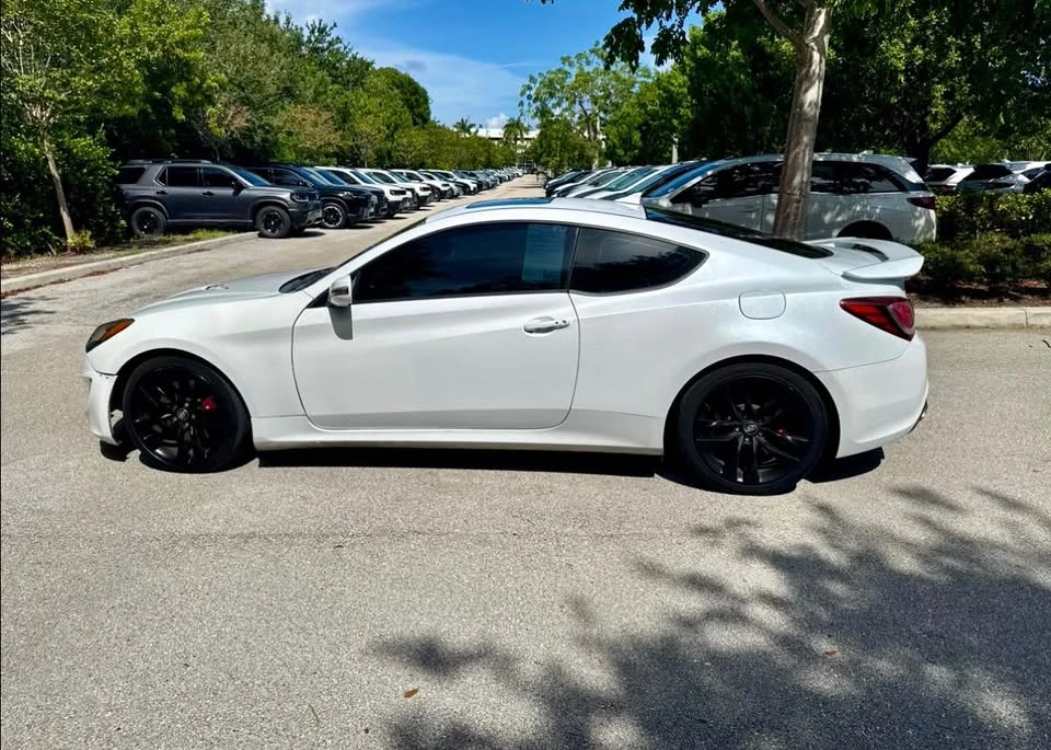 2016 Hyundai Genesis Coupe - Image 6 of 14