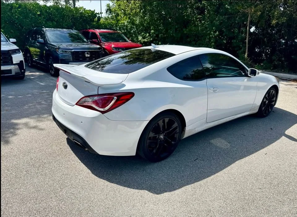 2016 Hyundai Genesis Coupe - Image 4 of 14