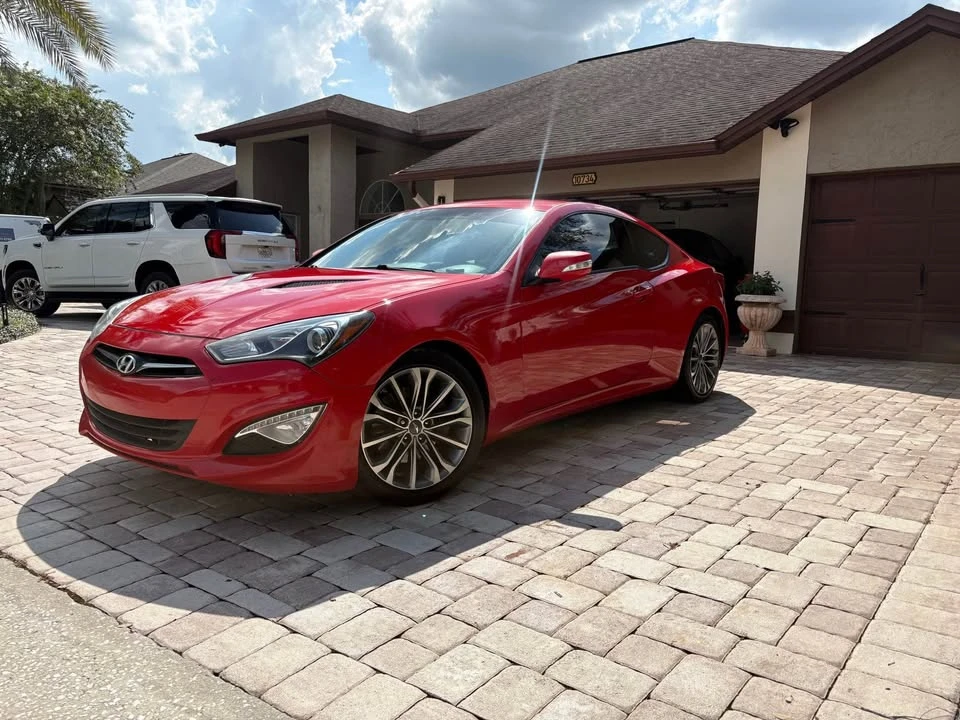 2016 Hyundai Genesis Coupe - Image 2 of 11