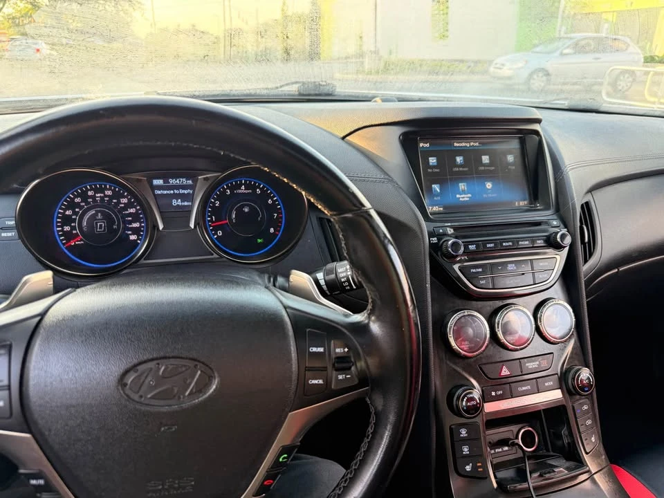 2016 Hyundai Genesis Coupe - Image 14 of 16