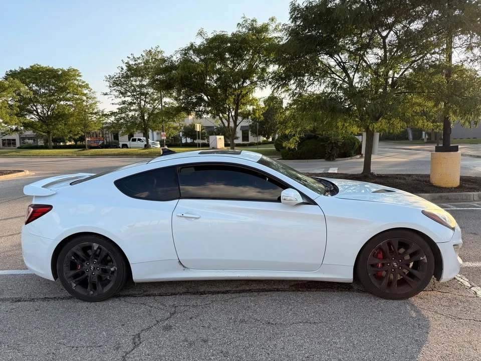 2016 Hyundai Genesis Coupe - Image 6 of 16