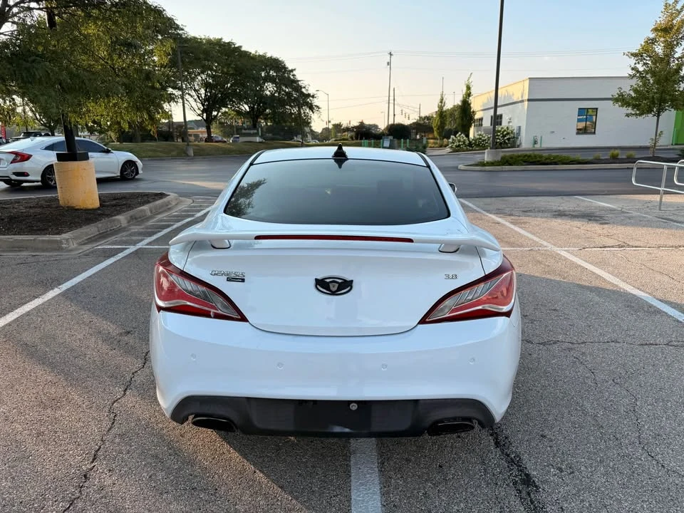 2016 Hyundai Genesis Coupe - Image 4 of 16