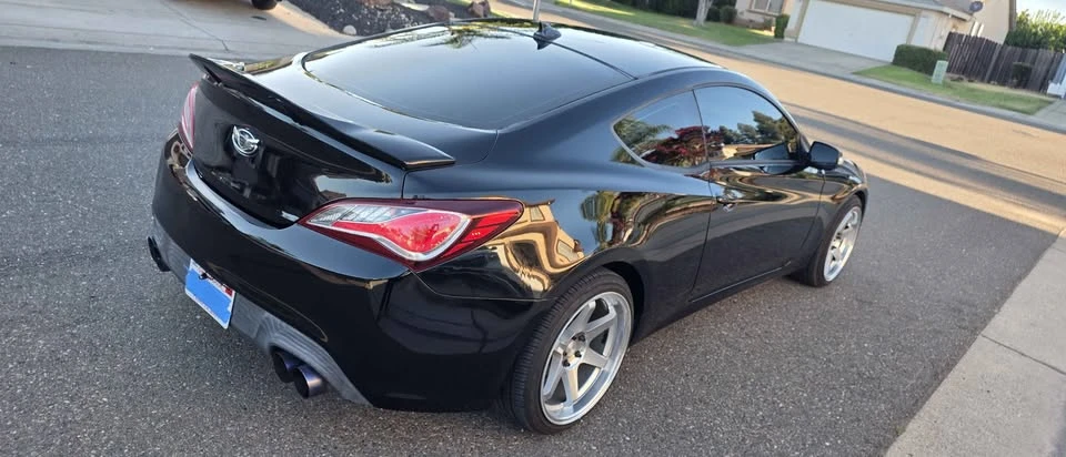 2016 Hyundai Genesis Coupe - Image 2 of 10