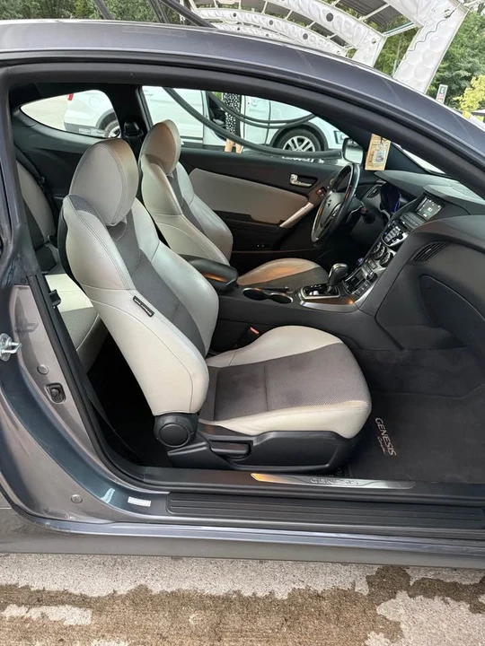 2016 Hyundai Genesis Coupe - Image 12 of 20
