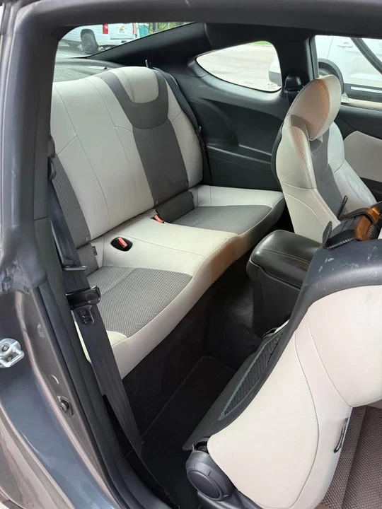 2016 Hyundai Genesis Coupe - Image 13 of 20