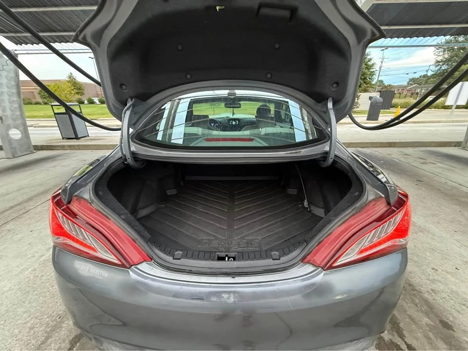 2016 Hyundai Genesis Coupe - Image 19 of 20