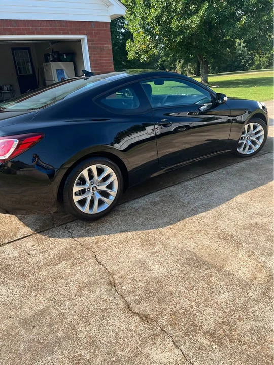 2016 Hyundai Genesis Coupe - Image 6 of 7
