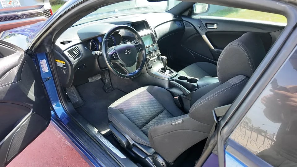 2016 Hyundai Genesis Coupe - Image 14 of 20
