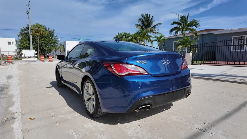 2016 Hyundai Genesis Coupe - Image 8 of 20