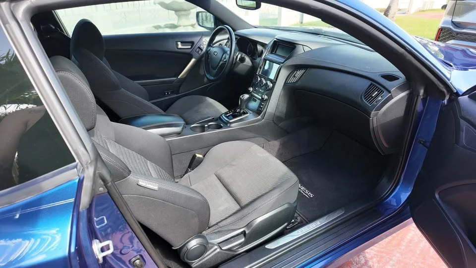 2016 Hyundai Genesis Coupe - Image 12 of 20