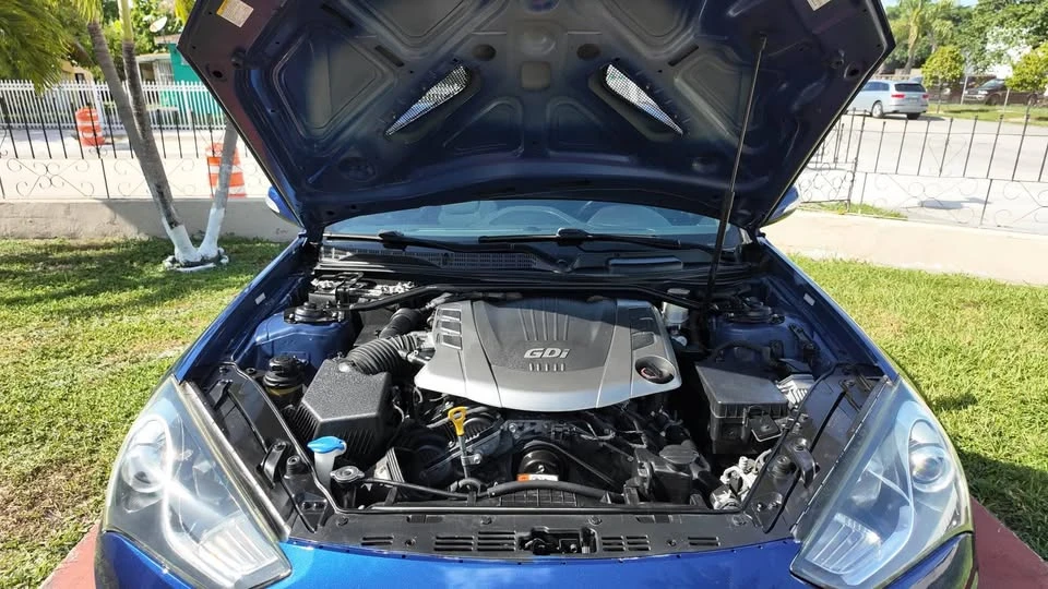 2016 Hyundai Genesis Coupe - Image 9 of 20