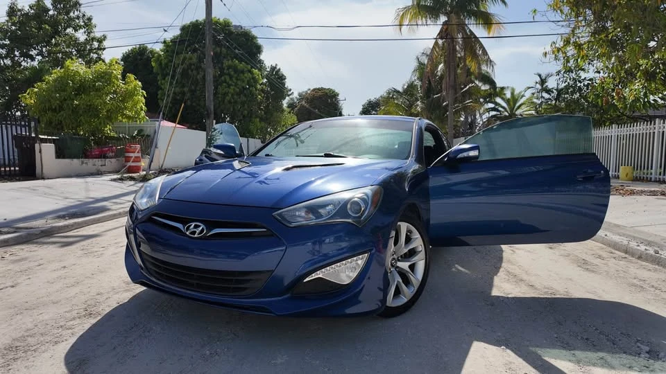 2016 Hyundai Genesis Coupe - Image 19 of 20