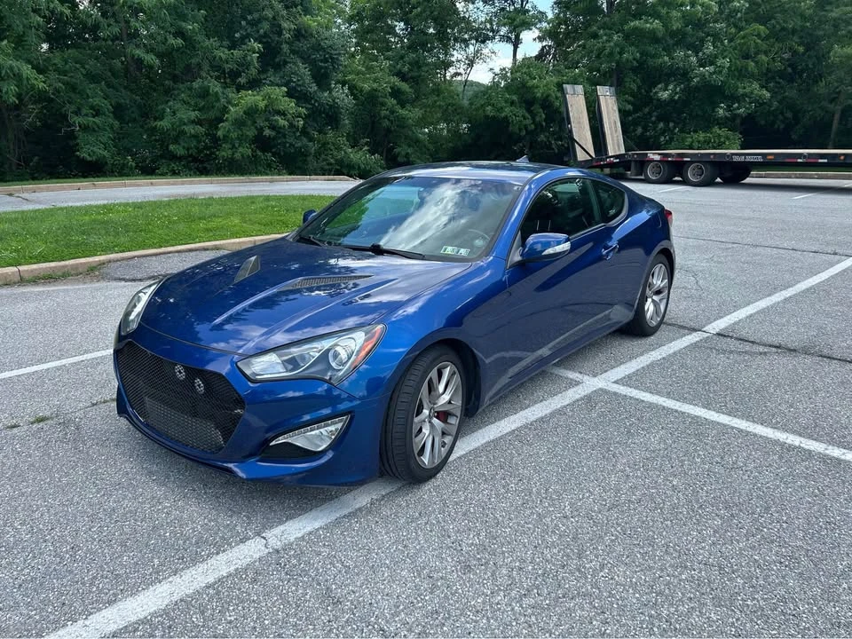 2016 Hyundai Genesis Coupe - Image 2 of 13