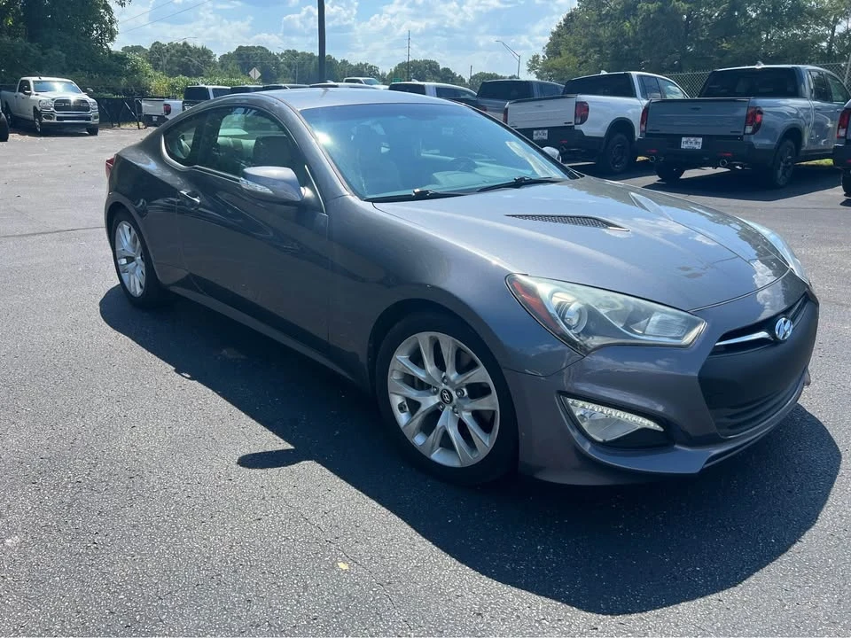 2016 Hyundai Genesis Coupe - Image 2 of 8