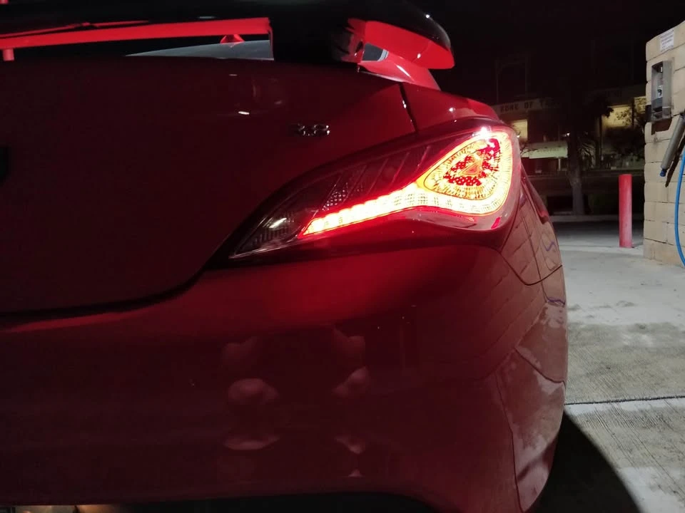 2016 Hyundai Genesis Coupe - Image 2 of 11